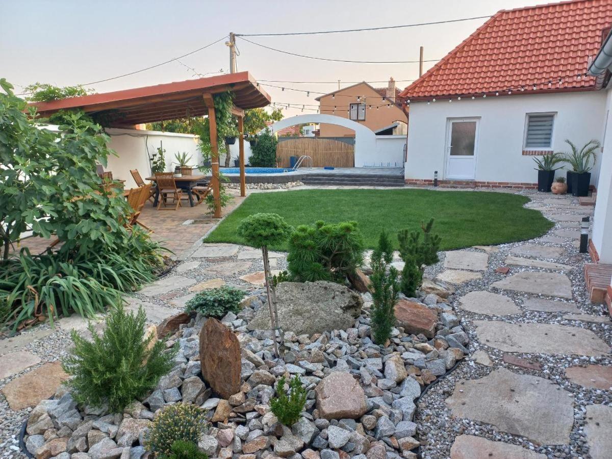 Apartmány Ellie Znojmo Exterior foto